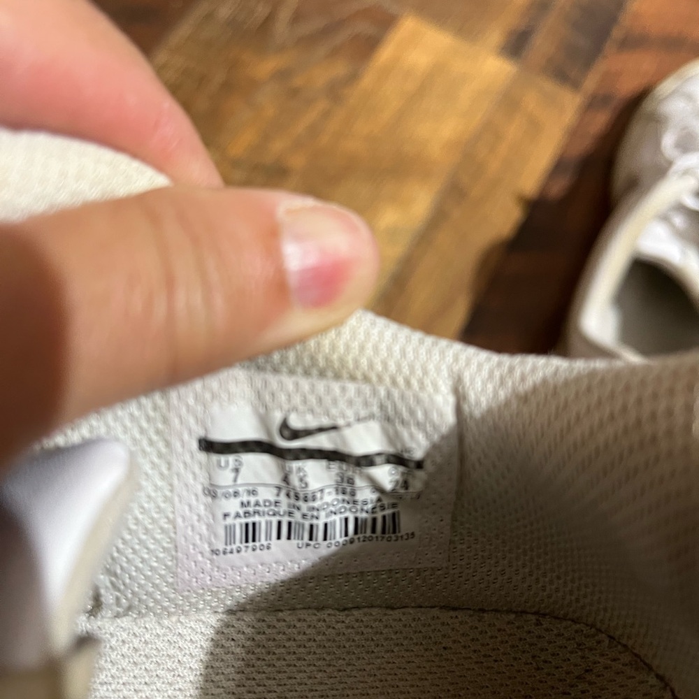 Nike Classic White and Silver Sneakers - Picture 5 of 6